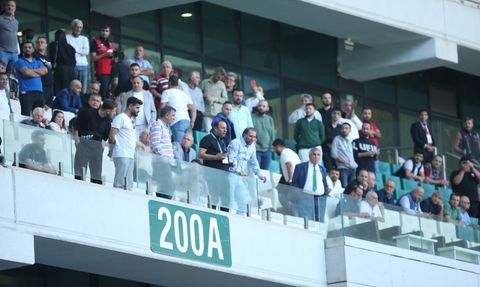 Bursaspor Yönetimi İstifaya Davet Edildi