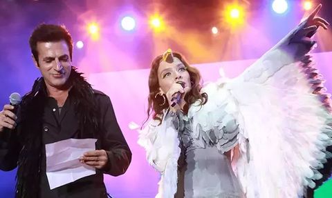 Nil Karaibrahimgil ve Teoman İstanbul Konserinde Sahne Aldı