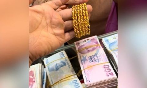 Türk Lirası'nın İçler Acısı Halini Gösteren Bir TikTok Videosu Viral Oldu