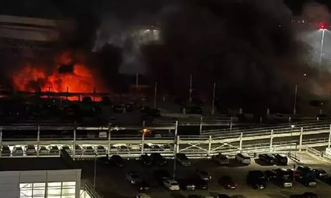 Luton Havalimanı'ndaki Otopark Yangını Uçuşları Etkiledi