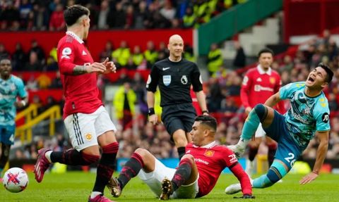 Casemiro'dan Manchester United'a kötü haber