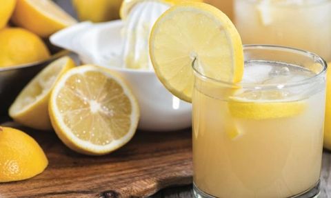 Elma Detoksu: Bağırsakları Temizlemek ve Sindirimi Düzenlemek İçin Doğal Bir Yöntem