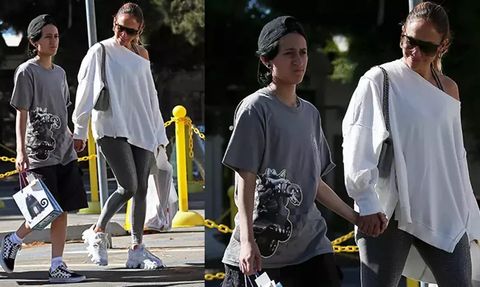 Jennifer Lopez ve Kızı Emme Bit Pazarında Alışveriş Yaptı