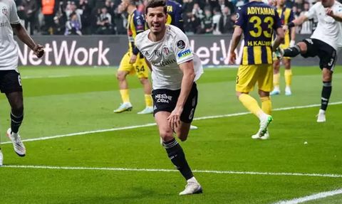 Beşiktaş'ın Ortasaha Oyuncusu Salih Uçan'ın Geleceği Belirsiz