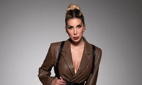 Tuğba Özerk: Müzik Kariyeri ve Özel Hayatı