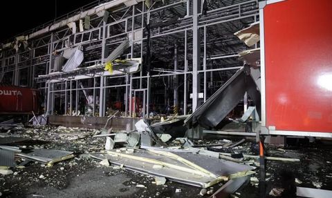 Rusya, Ukrayna'da Bir Posta Merkezini Hedef Aldı