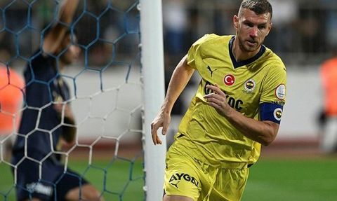 Fenerbahçe'nin En İyi Oyuncusu Edin Dzeko