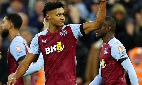 Aston Villa West Ham'ı 4-1 Mağlup Etti