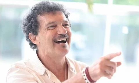 Kadınların Aklını Başından Alırdı! Tanıdınız Mı?