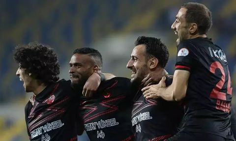 Gençlerbirliği, Altay'ı 3-0 Mağlup Etti