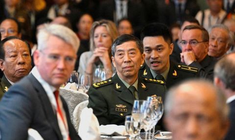 Çin Savunma Bakanı Li Şangfu Görevden Alındı