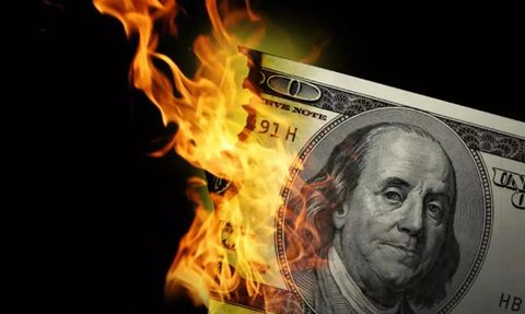 Piyasaların Kapalı Olduğu Saatte Dolara Ne Oldu!