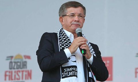 Uğur Dündar, Ahmet Davutoğlu'nun Suriye Politikasına Tepki Gösterdi