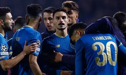 Antwerp Porto'ya 4-1 mağlup oldu