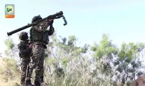 Hamas'ın Silahlı Kanadı İzzeddin el-Kassam Tugayları İsrail Helikopterini Hedef Aldı