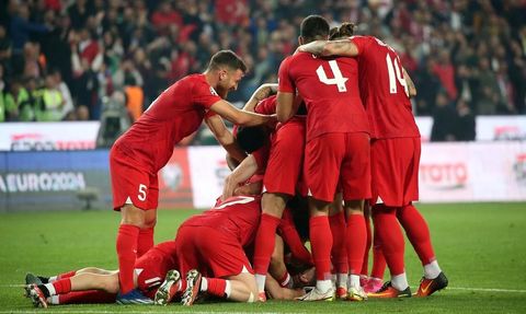 A Milli Takım EURO 2024'e Katılma Garantisi Aldı ve FIFA Dünya Sıralamasında Yükseldi
