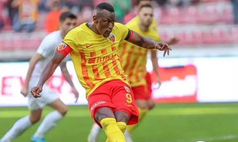 Mame Thiam'ın Performansı Arap Takımlarının Dikkatini Çekti