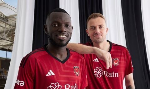 Beşiktaş'ta İşler Yolunda Değil: Cumhuriyet Forması Krizi