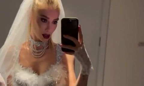 Şeyma Subaşı'nın Cadılar Bayramı partisindeki seksi gelinlik tercihi