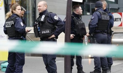 Paris'te Polis Tarafından Vurulan Kadın Hakkında İki Farklı Haber