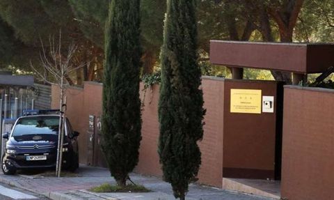 Kuzey Kore Madrid Büyükelçiliğini Kapattı