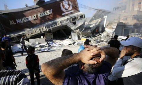 İsrail Savaş Uçakları Gazze'deki Fırını Bombaladı