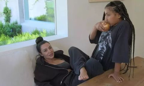 Kim Kardashian'ın Kızı North, Çiğ Soğan Yiyerek Gündem Oldu