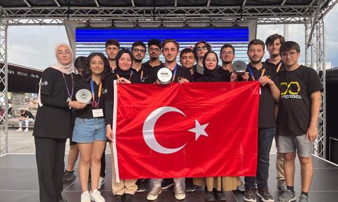 İTÜ Hyperbee Takımı, EHW Hyperloop Yarışmasından Ödül ile Döndü