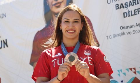 Bronz Madalya Sahibi Buse Tosun Çavuşoğlu'na Yalova'da Coşkulu Karşılama