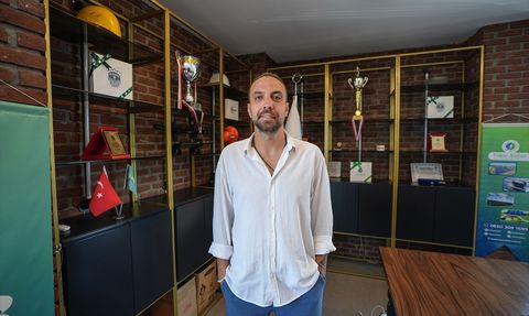 Eski Yıldız Sercan Yıldırım, Teknik Adam Olma Hayalini Gerçekleştiriyor