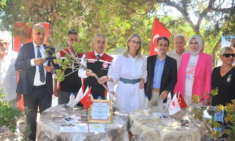 İzmir'de Damla Sakızı Üretiminin Artırılması Hedefleniyor