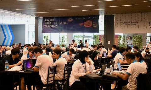 Öğrenciler TEKNOFEST'te Yapay Zeka Projeleri ile Yarışıyor