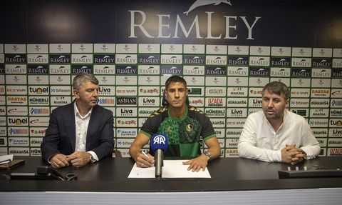 Sakaryaspor, Alper Uludağ ile Anlaştı