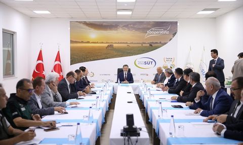 Tarım ve Orman Bakanı Yumaklı: Süt Üretiminde Regülasyon Adımları