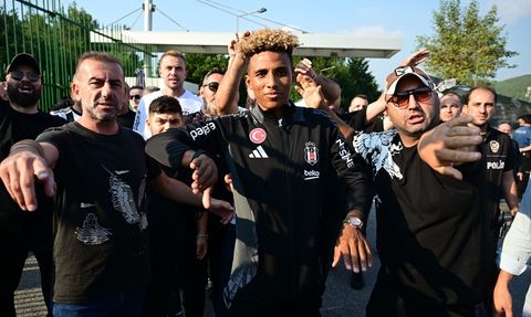 Beşiktaş Taraftarlarından Kayseri'ye Moral Dolu Uğurlama