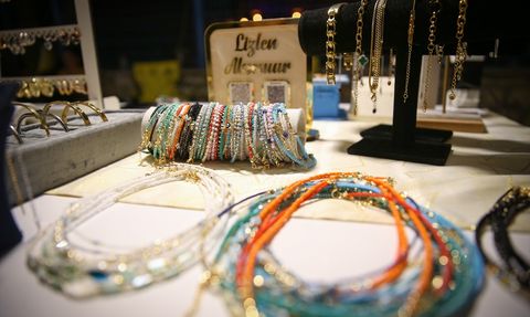 Hatay'da Kadınların El Sanatları Işıklı Sokakta Sergileniyor