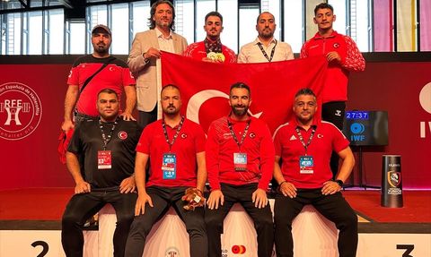 Kaan Kahriman Dünya Halter Şampiyonası'nda 3 Madalya Kazandı