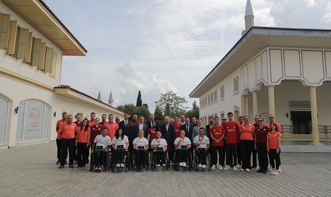 Milli Okçulara Destek Ziyareti: Bilal Erdoğan Paris 2024 İçin Bir Araya Geldi