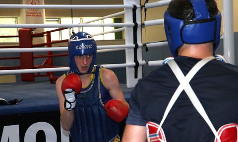 Milli Wushu Sporcusu Burak Tez, Dünya Şampiyonası İçin Hazırlanıyor