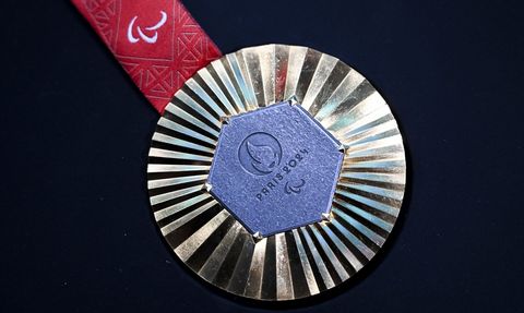 Zaferin Çığlığı: Paralimpik Şampiyonu Öznur Cüre Girdi'nin Hikayesi