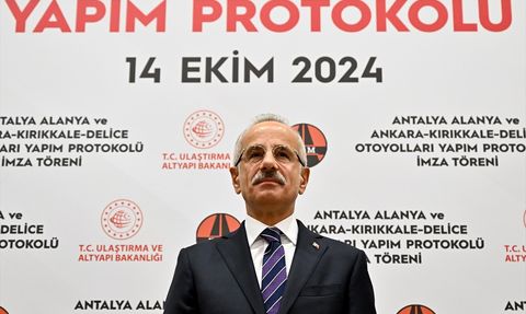 Ankara-Kırıkkale-Delice ve Antalya-Alanya Otoyolu Projeleri İçin İmzalar Atıldı