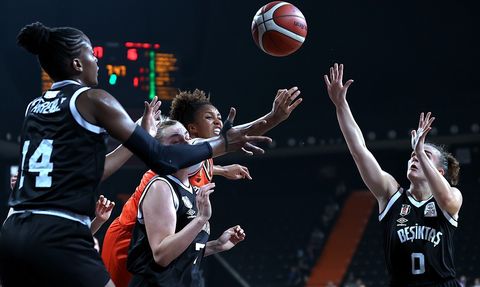 Beşiktaş Kadın Basketbol Takımı, Mersin'de Son Dakika Galibiyeti Aldı