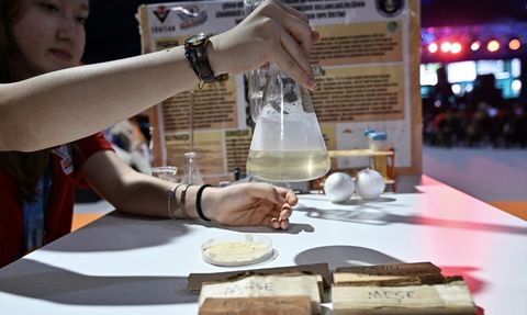 BİLSEM Öğrencileri TEKNOFEST'te Doğal Yangın Söndürücü Projesiyle Ödül Kazandı