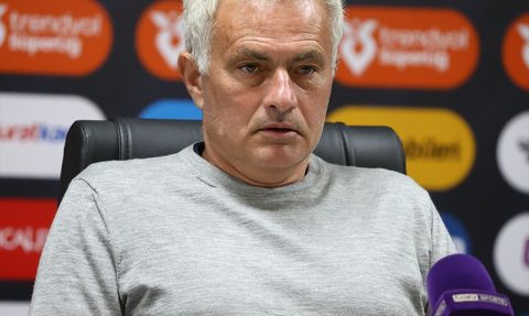 Fenerbahçe Teknik Direktörü Mourinho: "Maçtaki 1 Kişi Eksiklik Fark Yarattı"