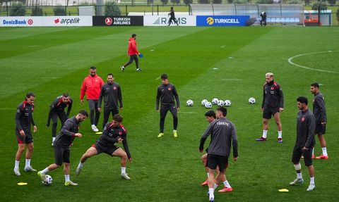A Milli Futbol Takımı Galler Maçı Hazırlıklarını Tamamladı