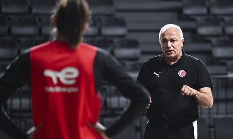 A Milli Kadın Basketbol Takımı'ndan Taraftara Destek Çağrısı