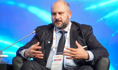 Enerji Bakanları İstanbul'da Bölgesel İşbirliğine Dikkat Çekti