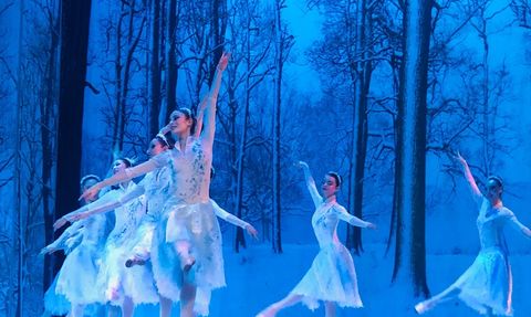 Fındıkkıran Balesi Antalya'da Sahnelendi