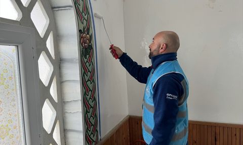 Kavga Cezasını Cami Tadilatında Çekiyor