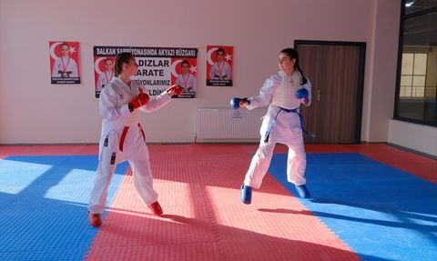 Milli Karateci Sare Kaya'nın Hedefleri Büyüyor